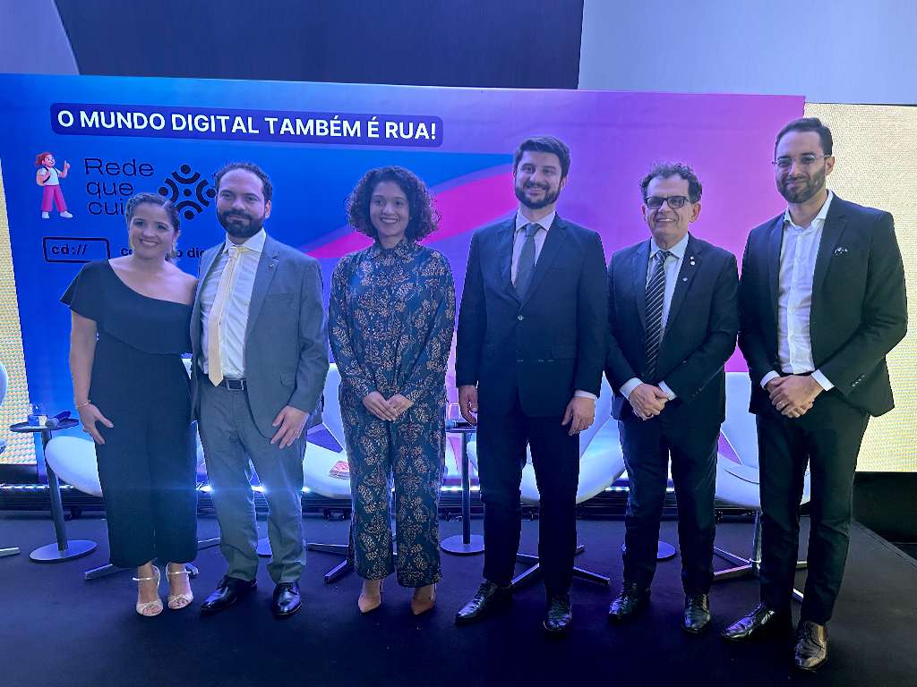 Big techs convidam Family Talks para falar sobre proteção das crianças e adolescentes nas redes