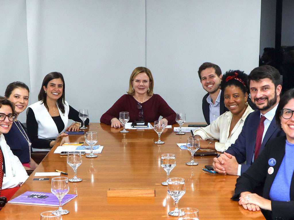 Family Talks se reúne com ministra para discutir ampliação da Licença Paternidade